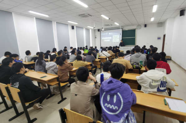 5357cc拉斯维加斯科技集团在南京理工大学网络空间安全学院举办职业生涯规划讲座